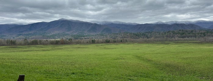 Cades Cove is one of Great Smoky Mountains.