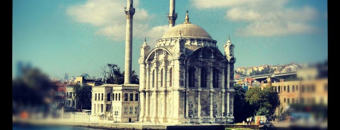 Mosquée d'Ortaköy is one of İstanbul Avrupa Yakası #2 🍁🍃.