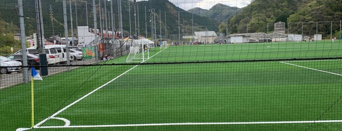 やまぐちサッカー交流広場 is one of 廃校転用したサッカーグラウンド.