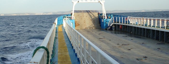Ege Birlik Chios Ferry is one of Lugares favoritos de Zehra.