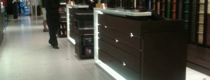 Nespresso Boutique is one of joanpccomさんのお気に入りスポット.