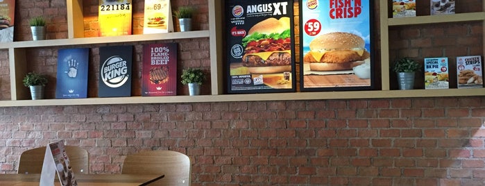 Burger King is one of Tempat yang Disukai Yodpha.