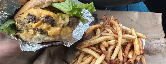 Buns Burger Shop is one of Puerto Rico.