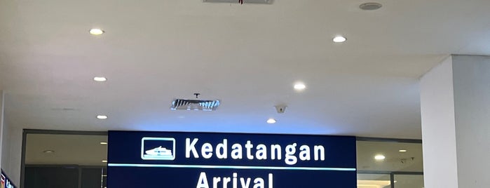 Arrival Hall Harbour Bay International Ferry Terminal is one of Ferry Batam to Singapore.