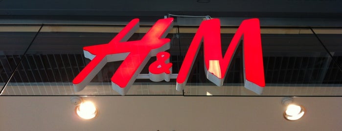 H&M is one of Guide to København's best spots.