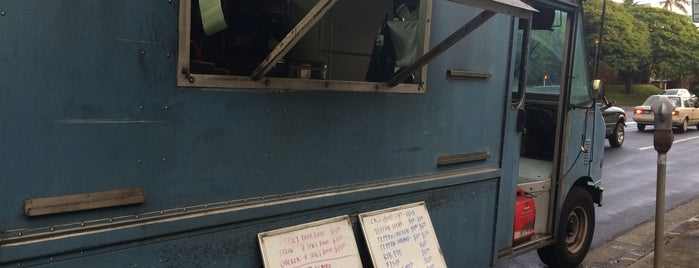The Blue Truck Teppanyaki is one of Lunch Spots Near UH.