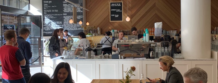 Cross Eatery is one of Locais curtidos por Eric.