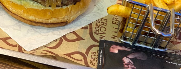 ERCAN BURGER is one of E.H👀さんのお気に入りスポット.