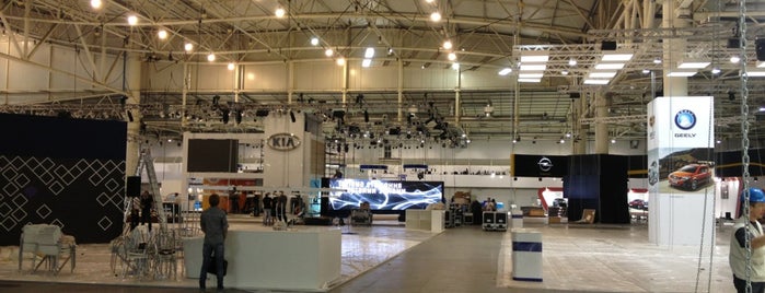 Centre d'exposition international is one of Lieux sauvegardés par vovkoalekseev.