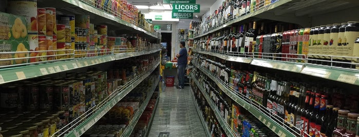 London Supermercat is one of Supermarkets open 24h - Barcelona.