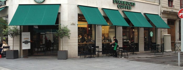 Starbucks is one of Tempat yang Disukai Tiffany.