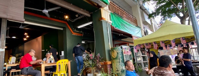 Port Cekodok Cafe & Catering is one of Makan @ Melaka/N9/Johor,MY #13.