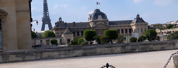 Ecole Militaire is one of Culture (2).