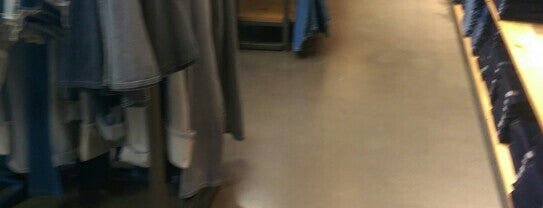 Levi's Outlet Store is one of Posti che sono piaciuti a Irene.