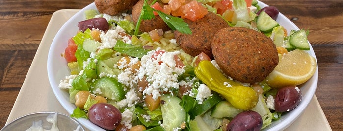 The Great Greek Mediterranean Grill is one of Lugares favoritos de Mike.