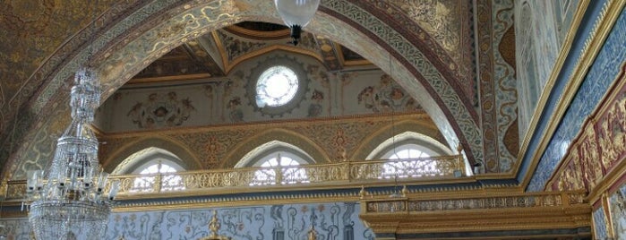 Topkapı Sarayı Müzesi is one of สถานที่ที่ Taras ถูกใจ.