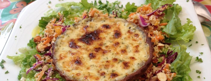 Vege Tao is one of Gespeicherte Orte von Manuela.