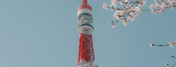 Shiba Park is one of Orte, die Sada gefallen.