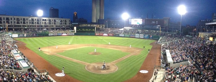 Parkview Field is one of Lugares favoritos de Andrew.