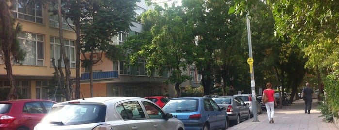 Taşkent Caddesi is one of Lugares favoritos de Özlem.