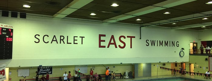 East High School is one of Estephaさんのお気に入りスポット.