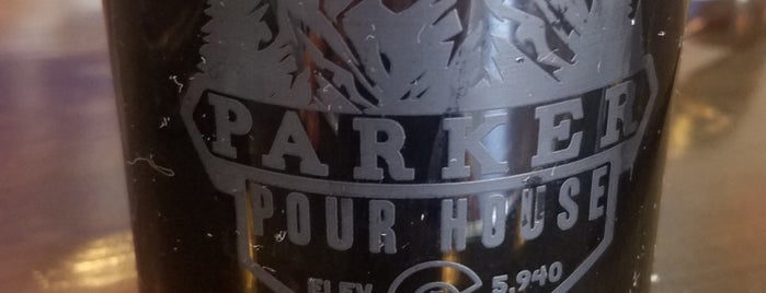 Parker Pour House is one of Lieux qui ont plu à Larry.