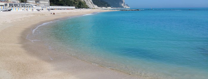 La Spiaggiola is one of i posti che amo.