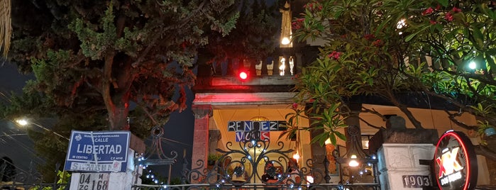 Rendez-vous Café de las Artes is one of Guadalajara Food.