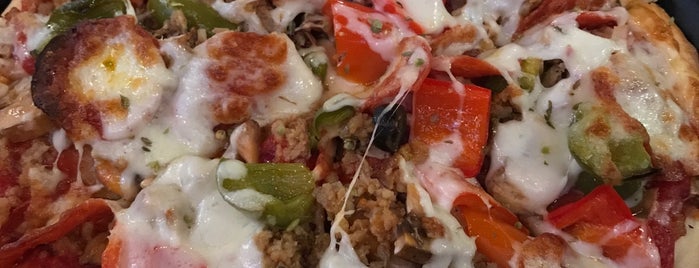 Gina's Pizza -- Corona del Mar is one of SoCal Bars & Restaurants.