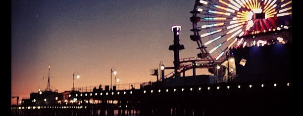 Santa Monica Pier Twilight Dance Series is one of Nicole 🏄🏽‍♀️'ın Beğendiği Mekanlar.