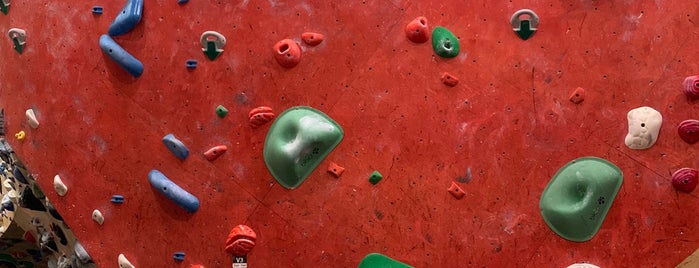 Brooklyn Boulders Chicago is one of Locais curtidos por T.