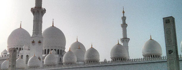 Sheikh Zayed Grand Mosque is one of #PeetaPlanet in the UAE.