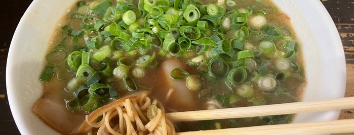 中華そば 楠本屋 is one of 和歌山のラーメン屋さん.