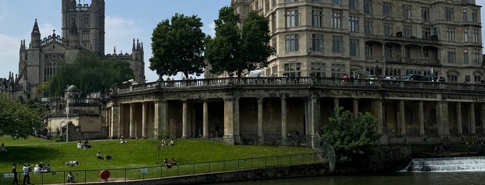 Bath is one of London(Places).