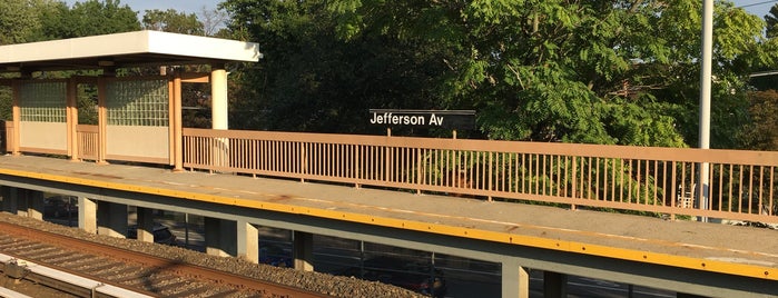 MTA SIR - Jefferson Avenue is one of Tempat yang Disukai Lizzie.