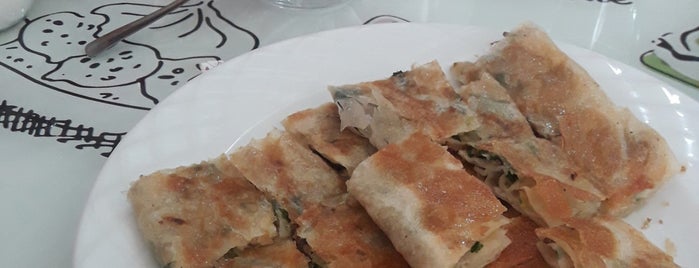 Birtat Börek Salonu is one of Tempat yang Disimpan Aydın.