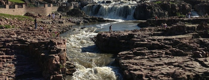 Falls Park is one of Sioux Falls.