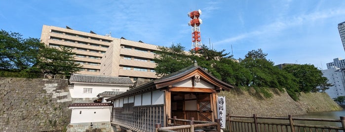 福井城跡 is one of 百名城以外の素晴らしいお城.