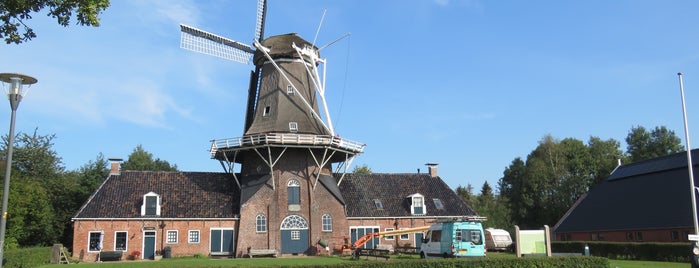 Olie- en Korenmolen Woldzigt is one of Dutch Mills - North 1/2.