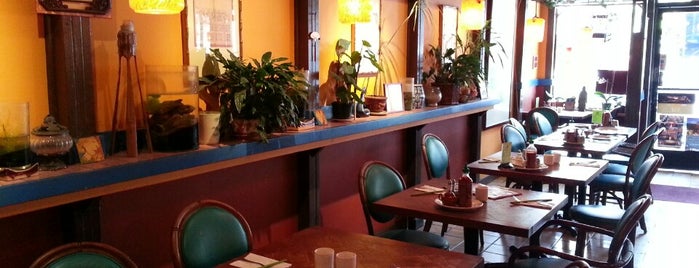 Bamboo Restaurant is one of The 15 Best Places for Chow Mein in San Francisco.