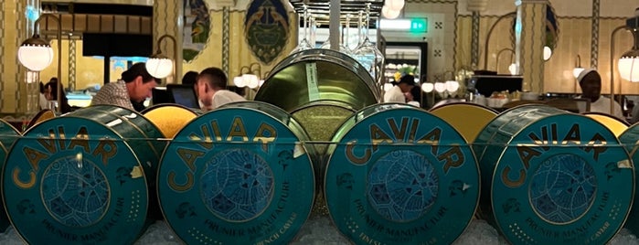 Caviar House & Prunier is one of Caridad's Saved Places.