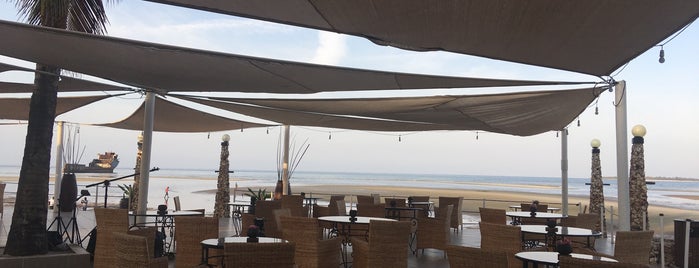 Kunduchi Beach Hotel & Resort is one of Eateries.