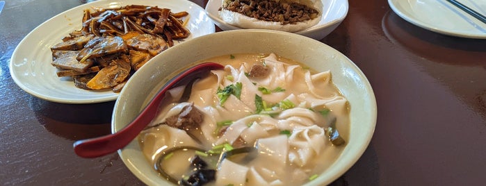 Xi'an Cuisine is one of Unofficial LTHForum Great Neighborhood Restaurants.