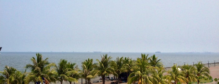 Manila Bay is one of Che’s Liked Places.