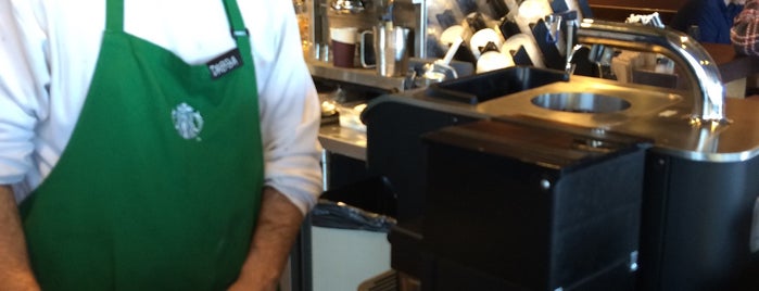 Starbucks is one of Rew'in Beğendiği Mekanlar.