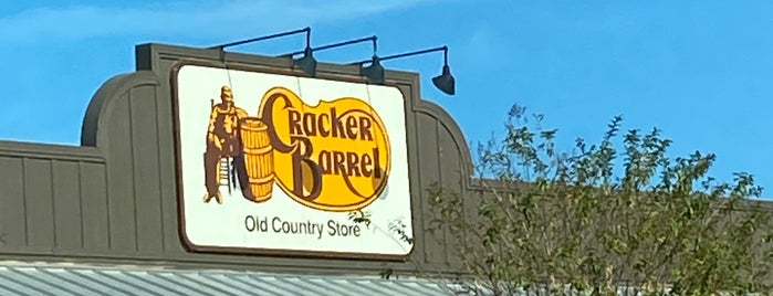 Cracker Barrel Old Country Store is one of Must-visit Food in Melbourne.