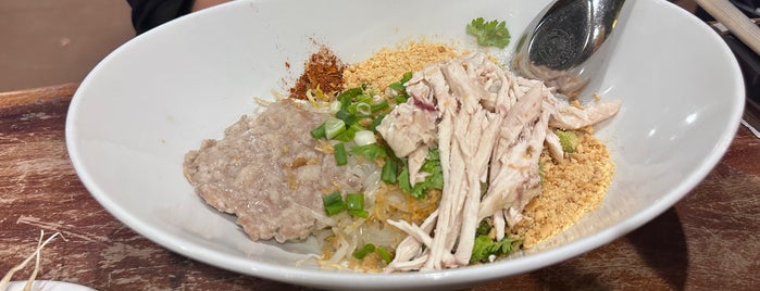 Mae Sri Ruen is one of Food.