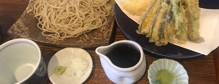 Kaede is one of 蕎麦.