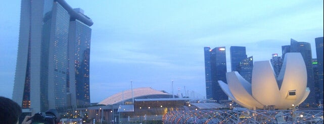 Benjamin Sheares Bridge is one of Running.