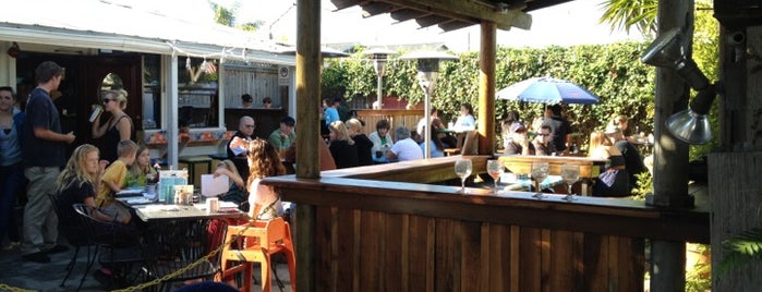 Harbor Cafe is one of Santa Cruz 🏄‍♀️.